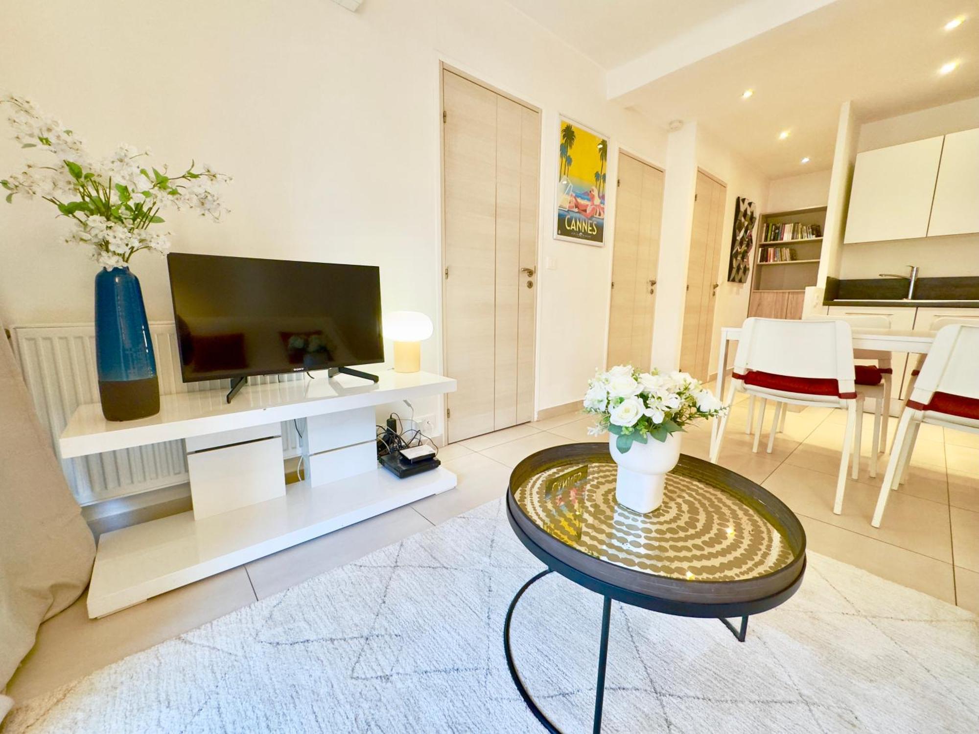 Superbe Appartement Avec Terrasse 1Mn Des Plages De La Croisette Cannes Exterior photo