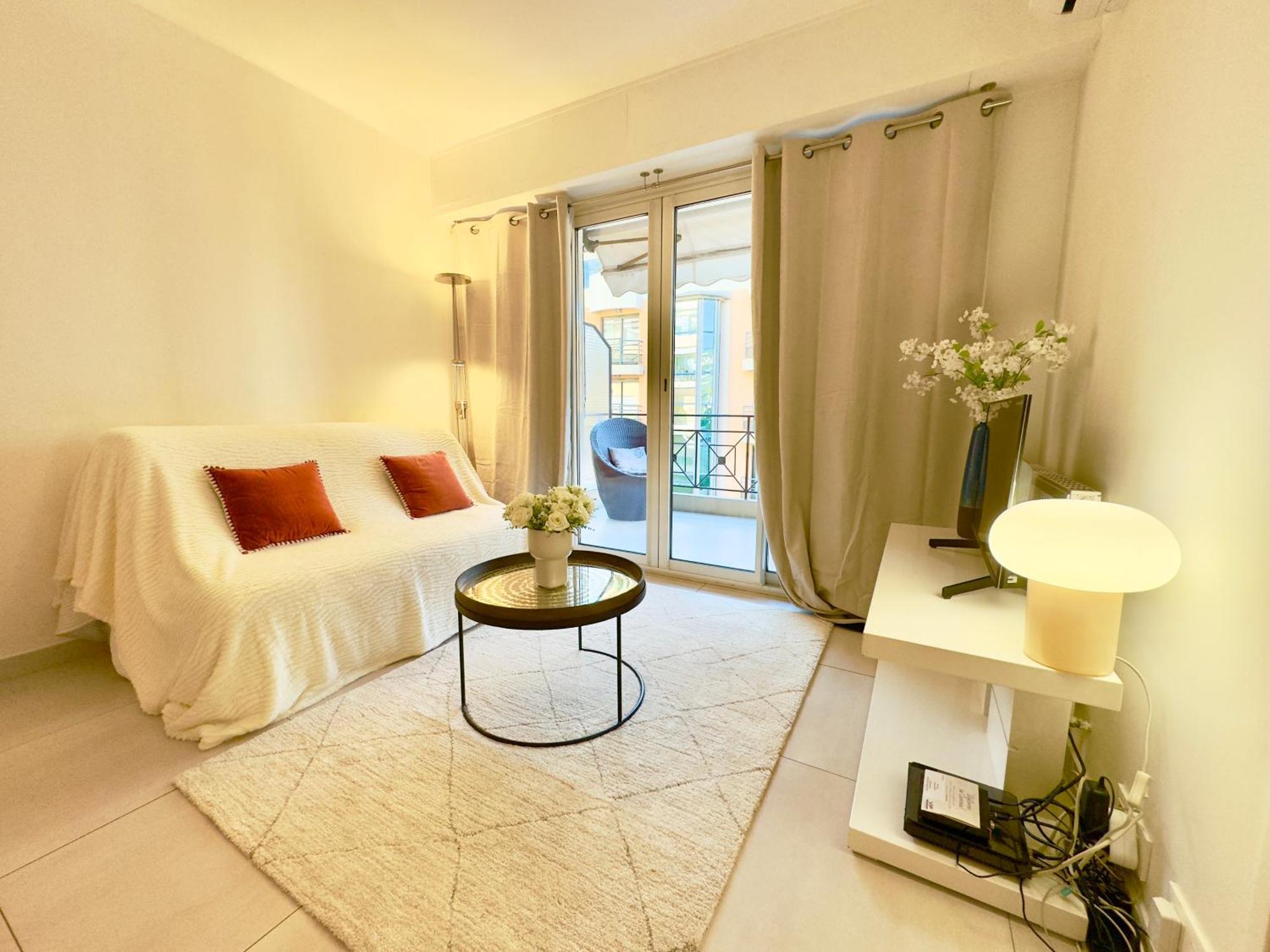 Superbe Appartement Avec Terrasse 1Mn Des Plages De La Croisette Cannes Exterior photo